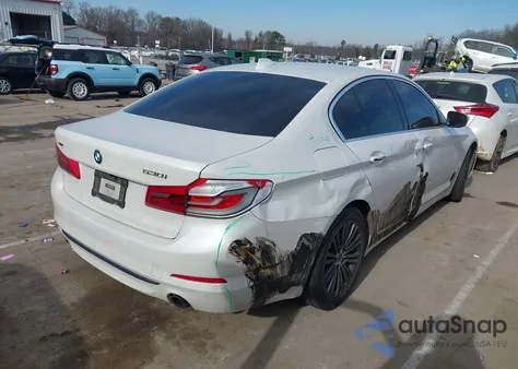 2018 BMW 530I xDrive z USA, uszkodzony, nr VIN WBAJA7C55JWA73431